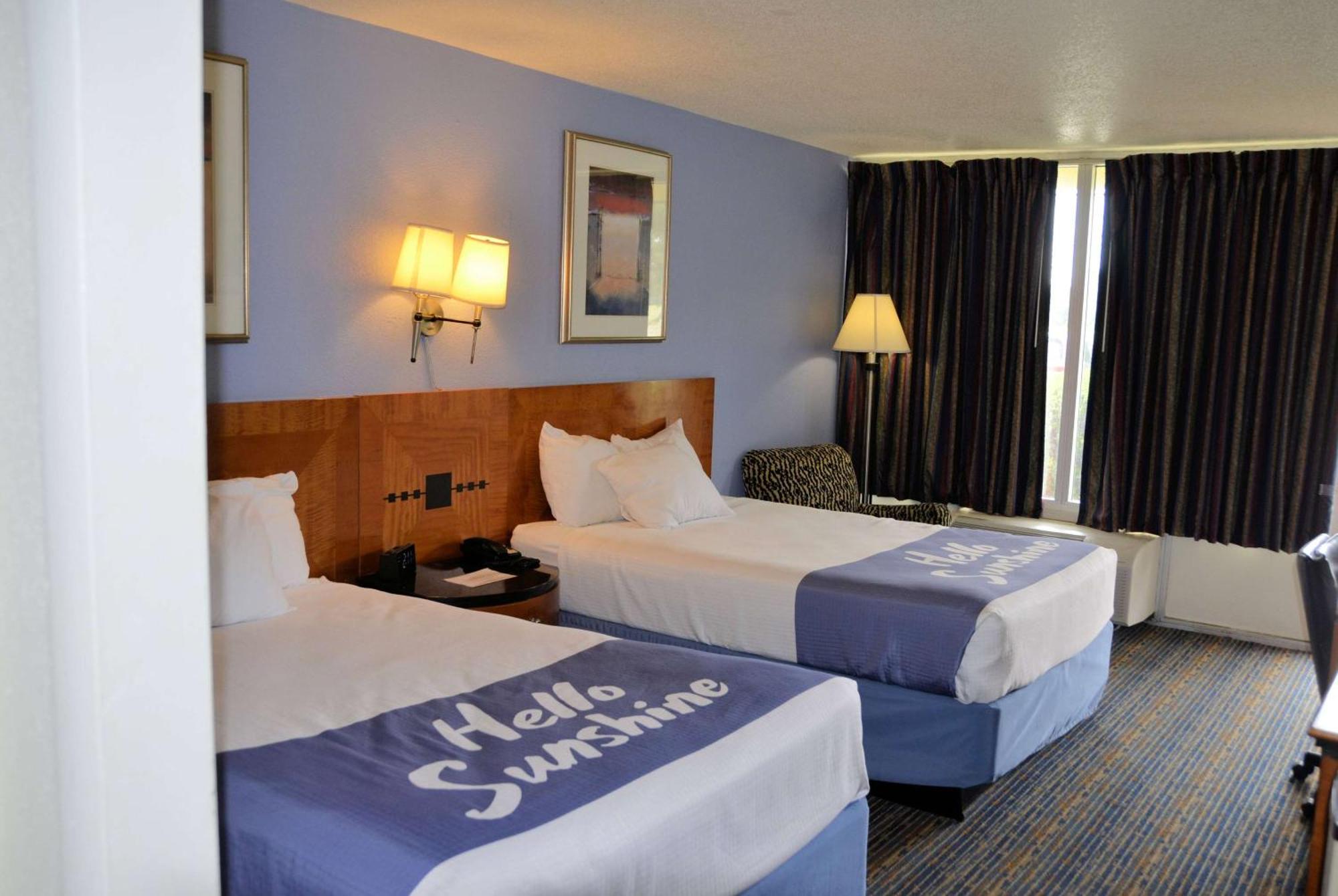 Days Inn By Wyndham Luray Shenandoah Екстер'єр фото
