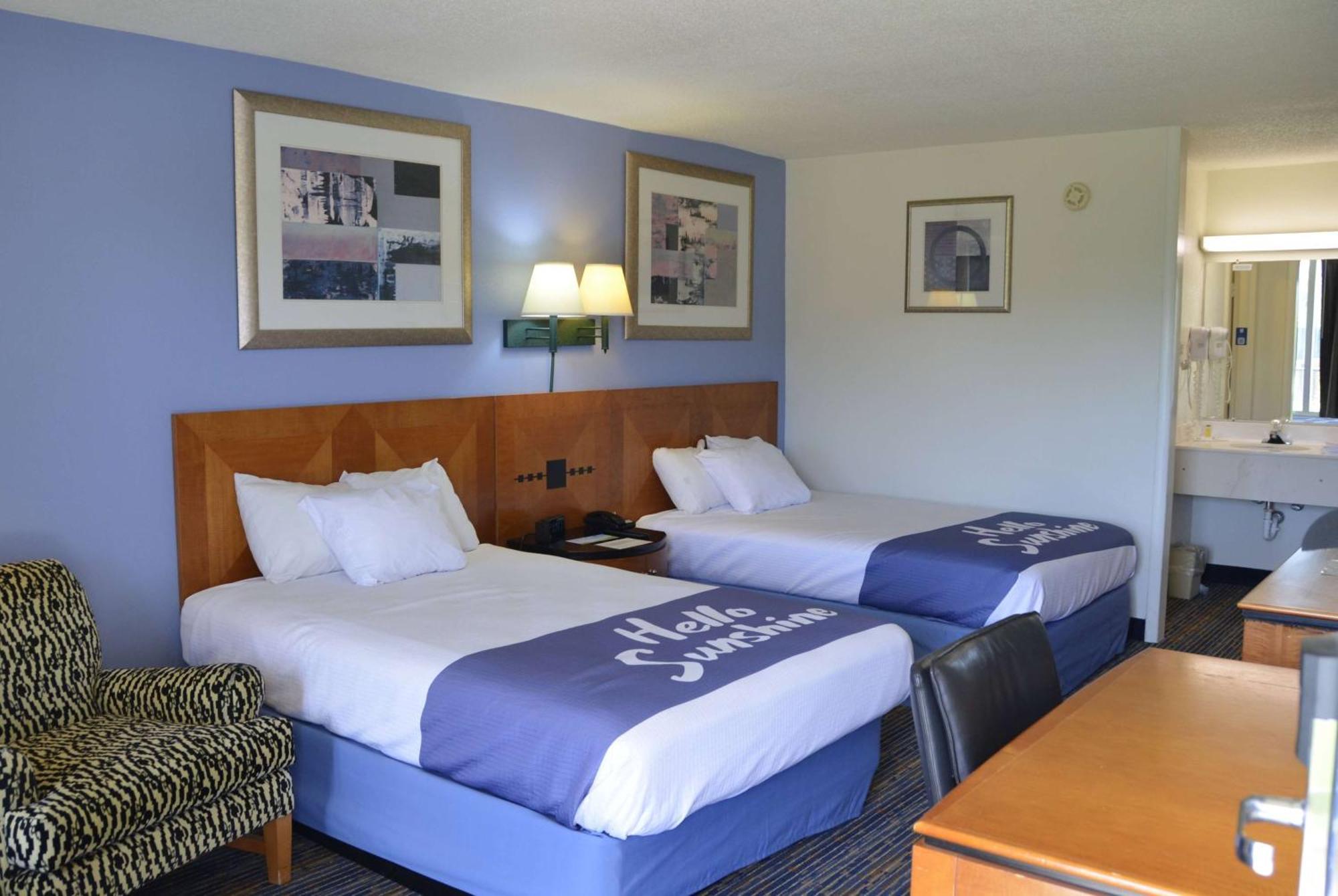 Days Inn By Wyndham Luray Shenandoah Екстер'єр фото