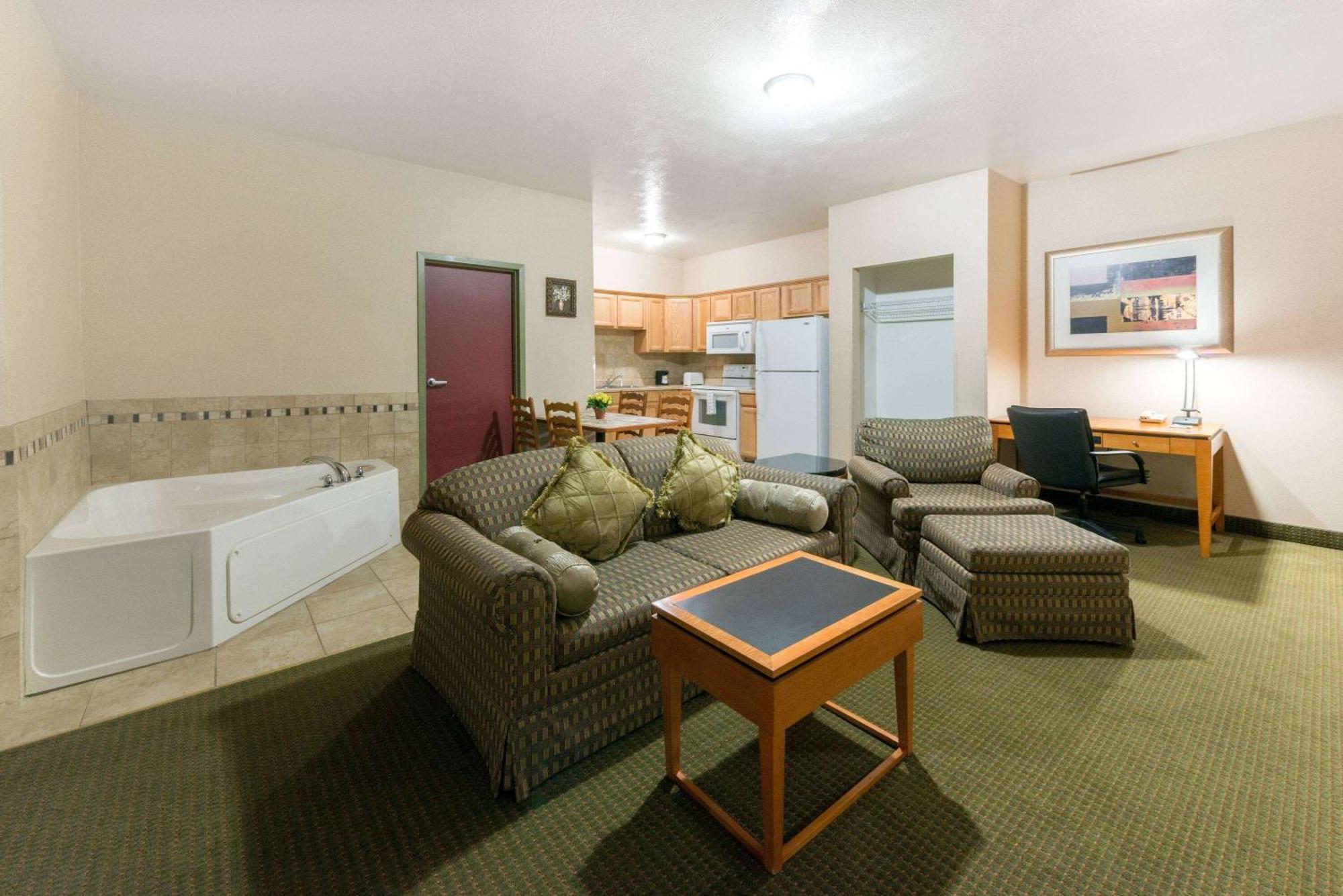 Days Inn By Wyndham Luray Shenandoah Екстер'єр фото