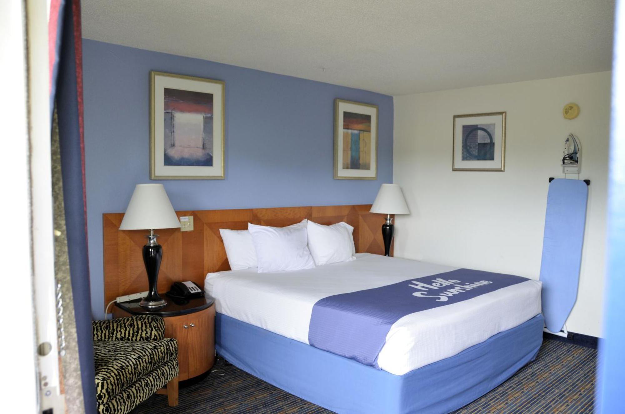 Days Inn By Wyndham Luray Shenandoah Екстер'єр фото